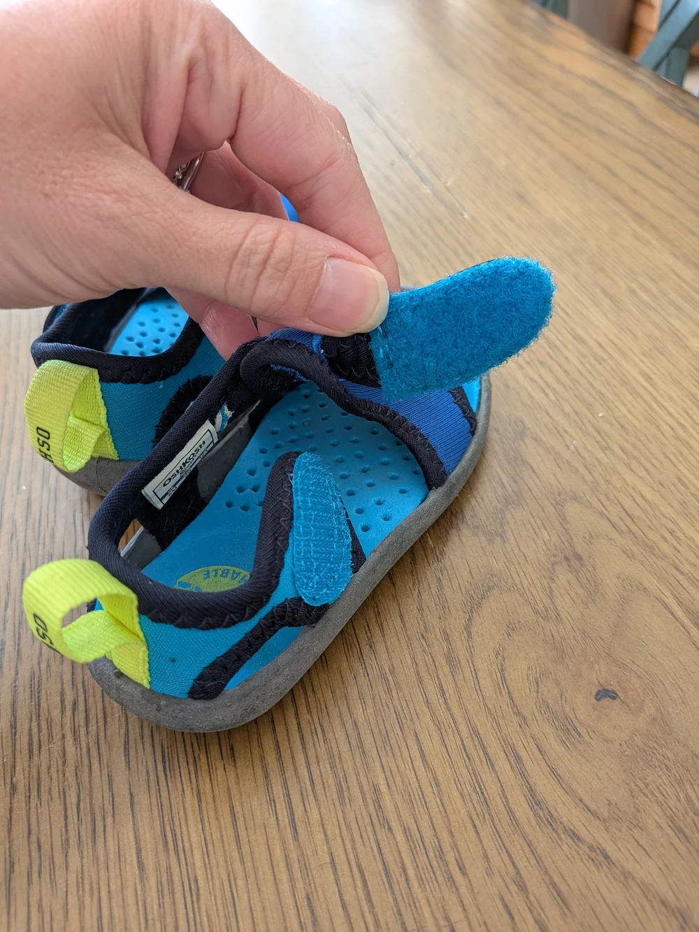 OshKosh B'gosh Kids Water Shoes , Toddler Sz. 5